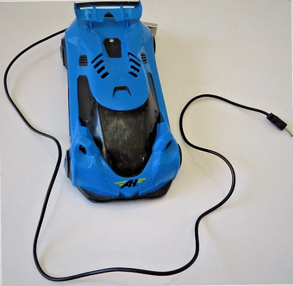 Spinmaster Air Hogs Zero Gravity Micro Car & charger ONLY tested works NO REMOTE
